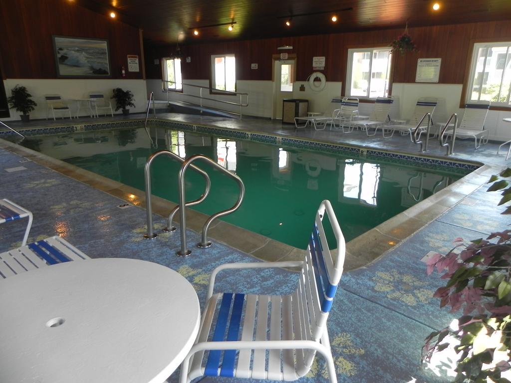 Elmwood Resort Hotel Wells Exterior photo